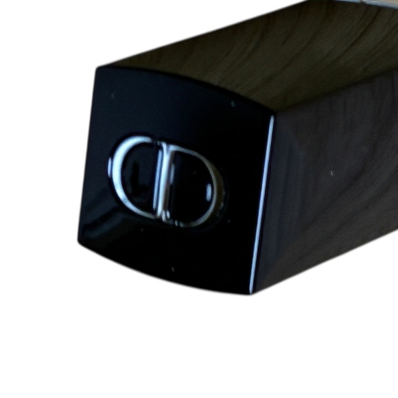 Dior Rouge Lipstick Satin The Iconic Red Style 999 .27 ounce - Picture 3 of 4